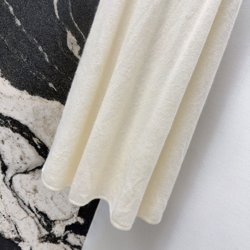 chr1st1an D10r sweaters